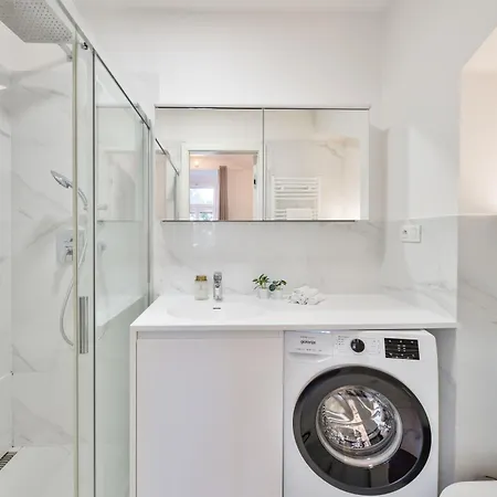 Elegant Apartments With Terrace & Bike Path Prague Exterior photo