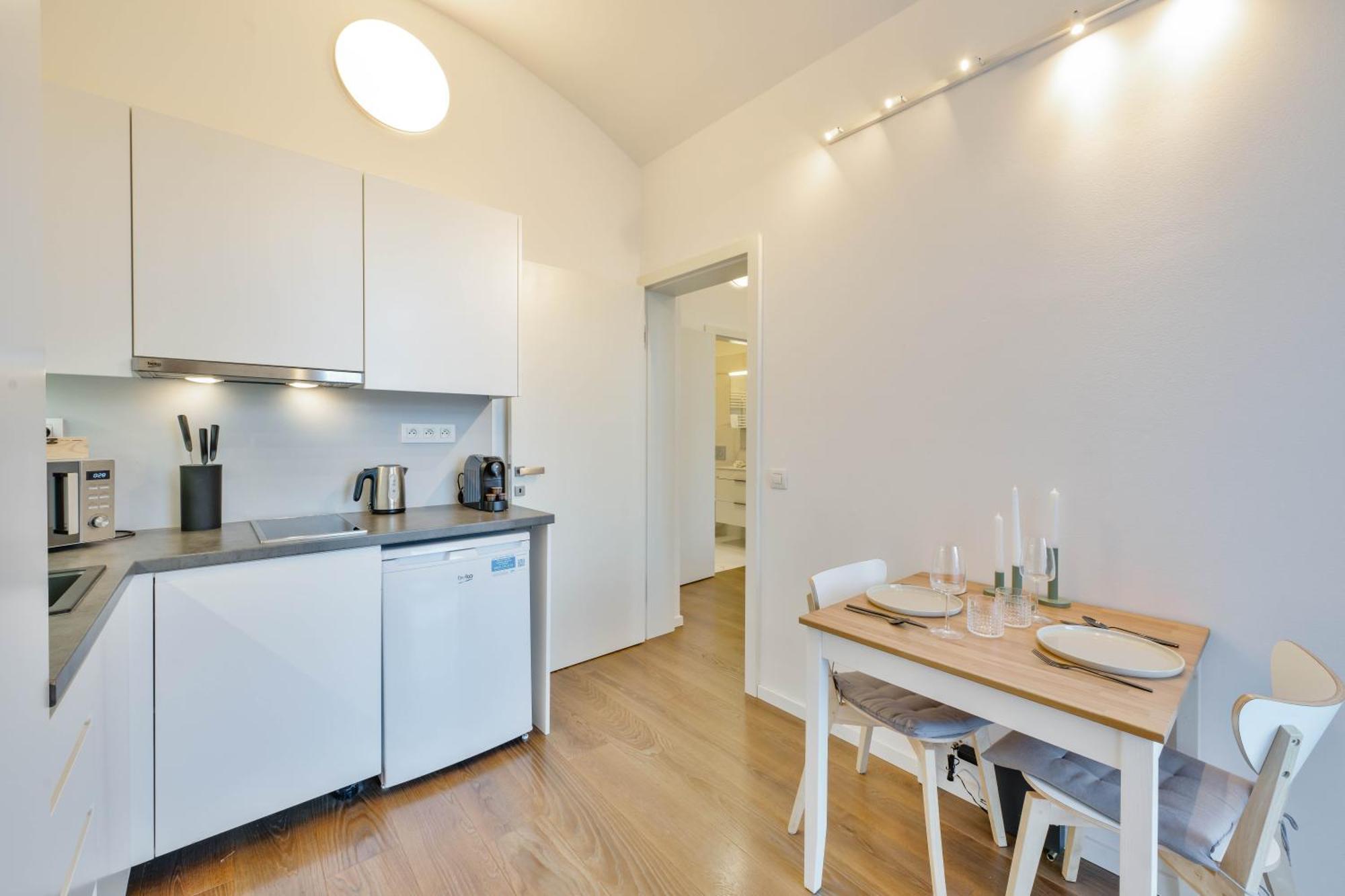 דירה Elegant With Terrace & Bike Path *